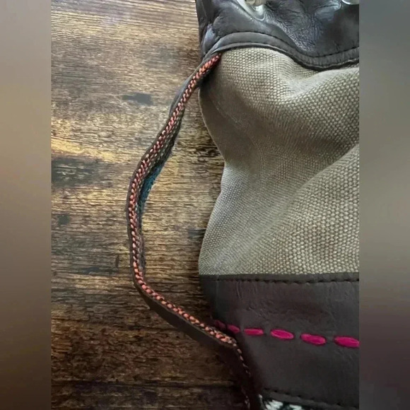 TOMS | Bucket Bag, handbag.​ - Picture 10 of 16